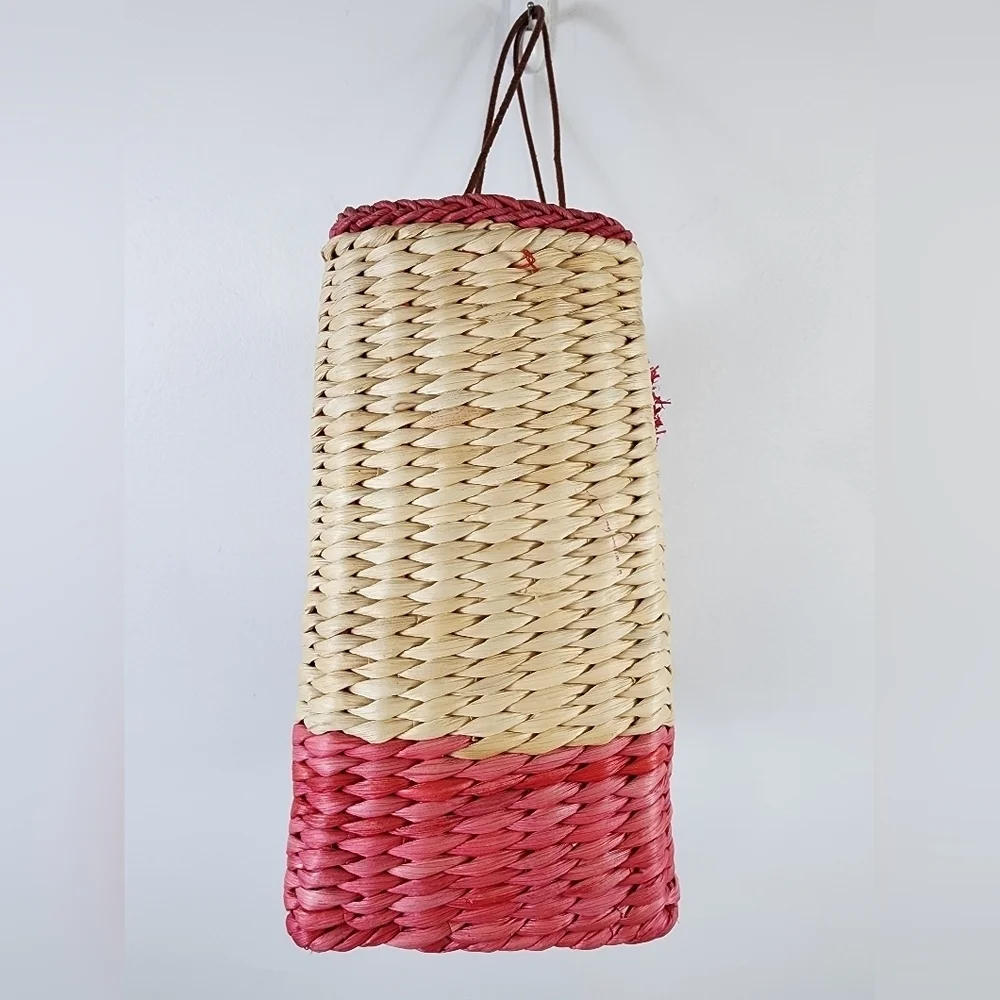Source Unknown woven straw